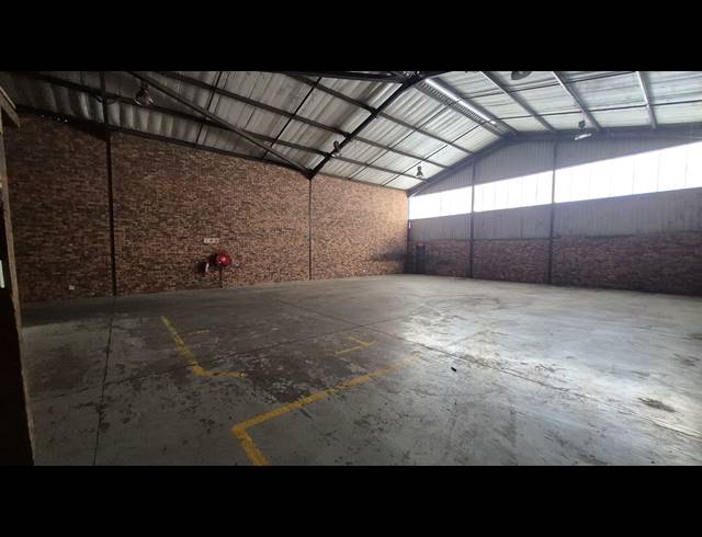 410M² FACTORY TO LET IN APEX
